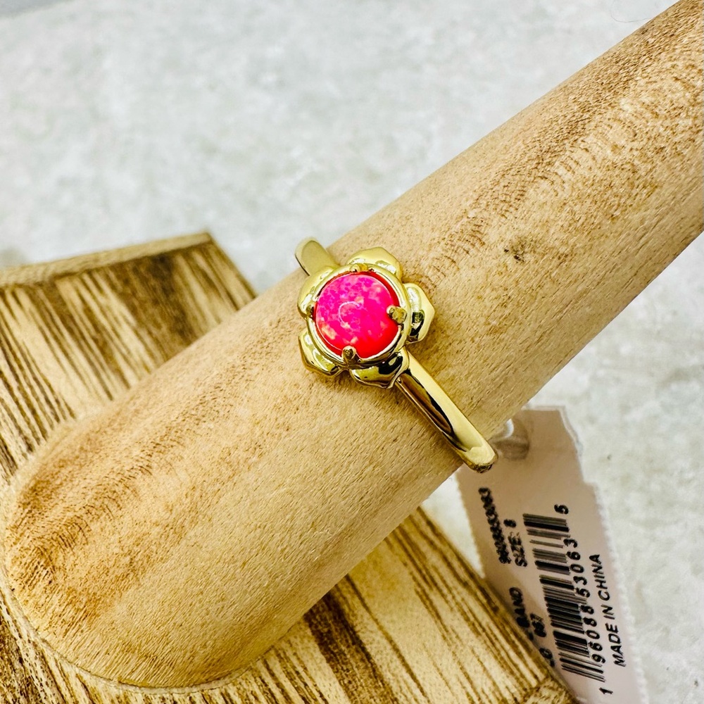 NEW! Kendra Scott Hot Pink Kyocera Opal Susie Gold Band Ring - Picture 4 of 16